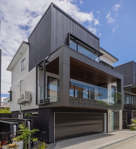 2/20 Williamson Avenue, Belmont, Auckland - Carousel 1