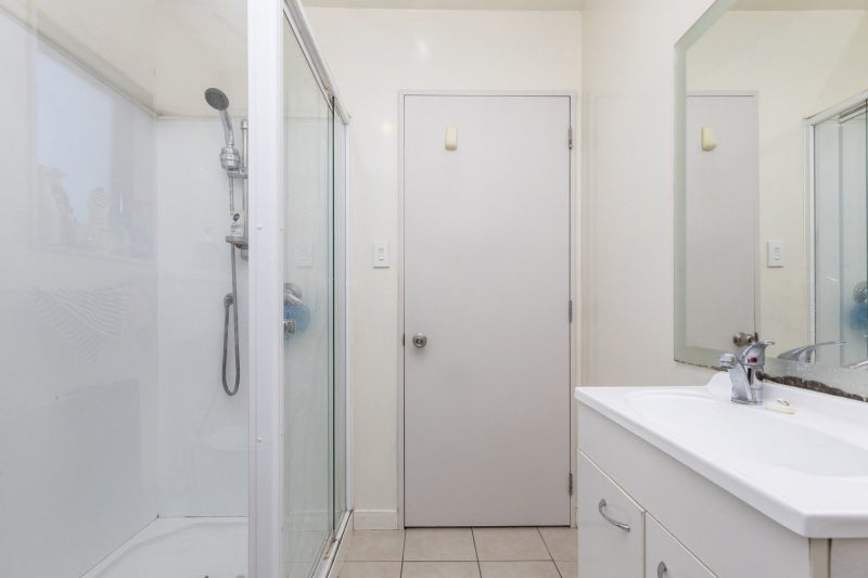 29 Vicki Street, Sockburn, Christchurch - Carousel 12