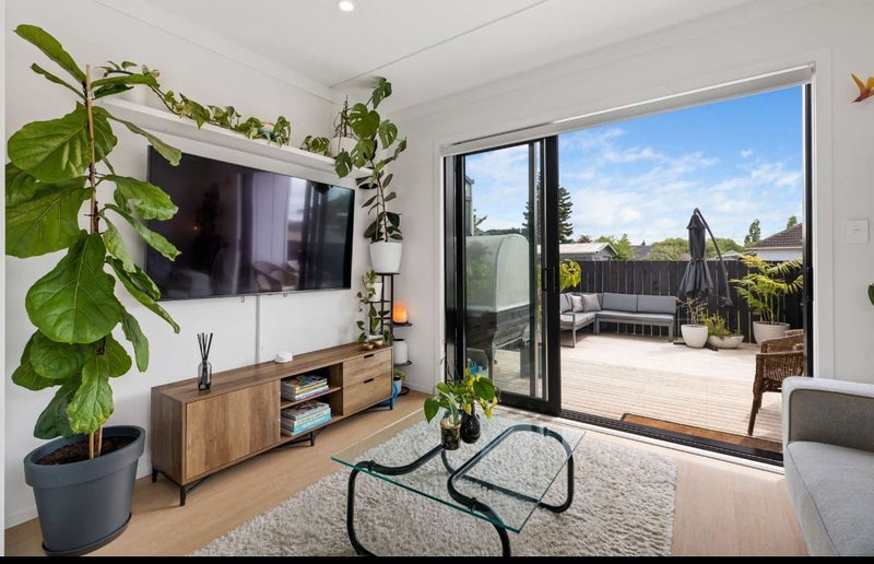 4/13 Mareth Street, Panmure, Auckland - Carousel 2