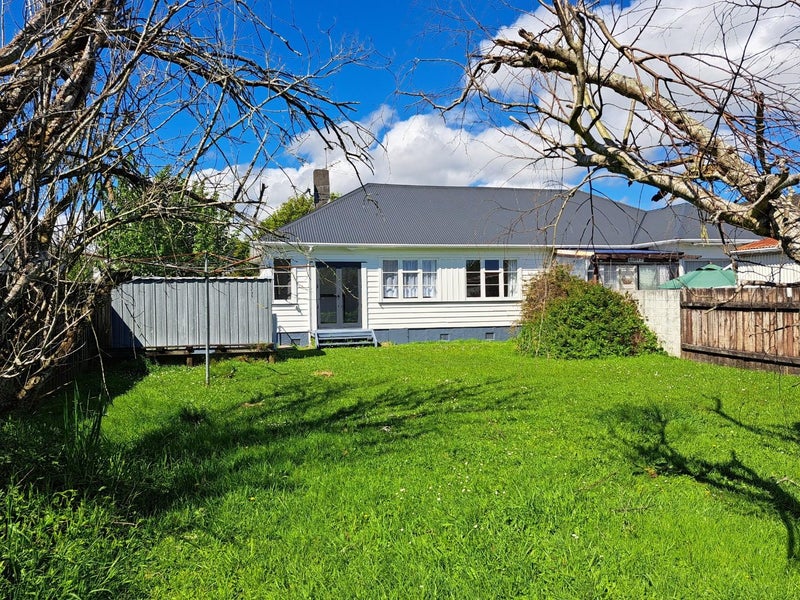 87 Reynolds Street, Taita, Lower Hutt - Carousel 9