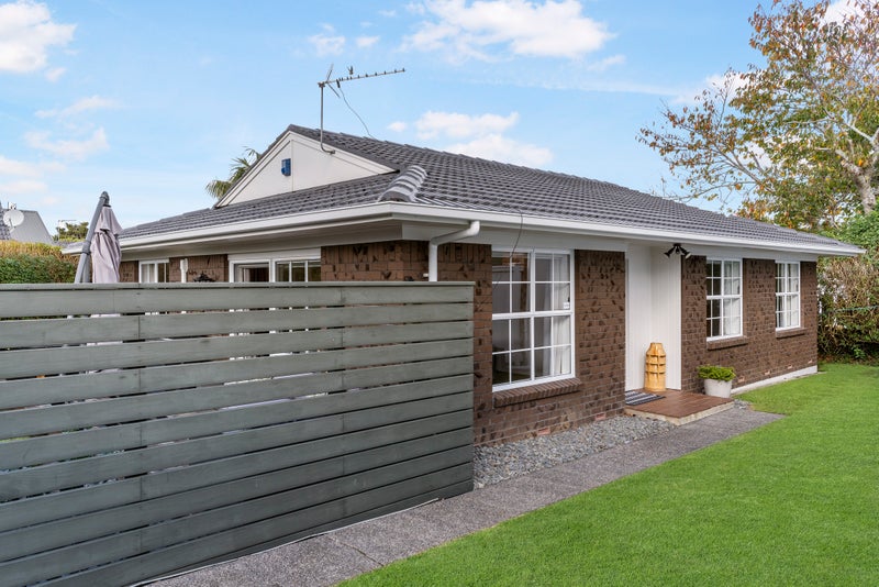 1B Ngatiawa Street, One Tree Hill, Auckland - Carousel 1