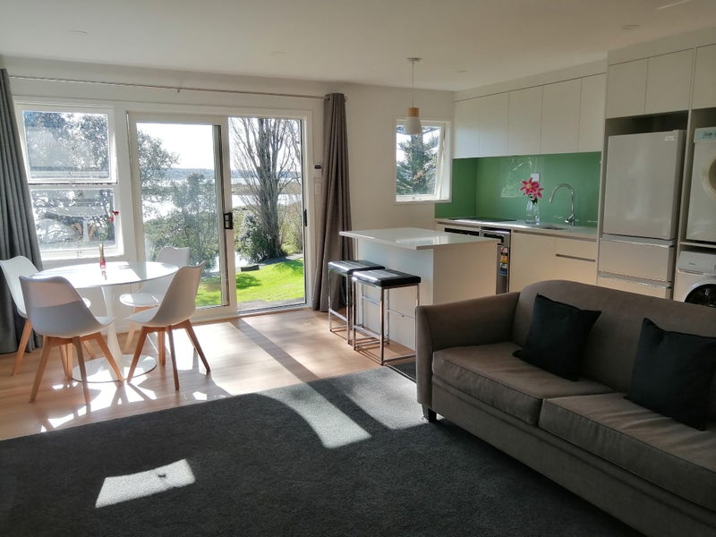 5 Chapman Road, Te Atatu Peninsula, Auckland - Carousel 1