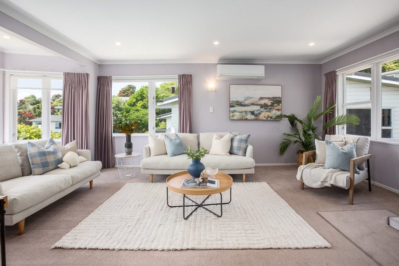 17 Southern Cross Crescent, Island Bay, Wellington - Carousel 2