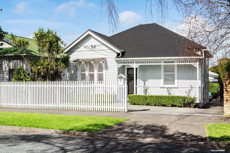 27 Rocklands Avenue, Balmoral, Auckland - Carousel 2