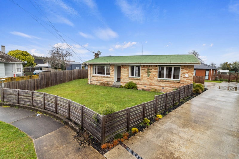 1/58 Marshall Street, Fairfield, Hamilton - Carousel 1