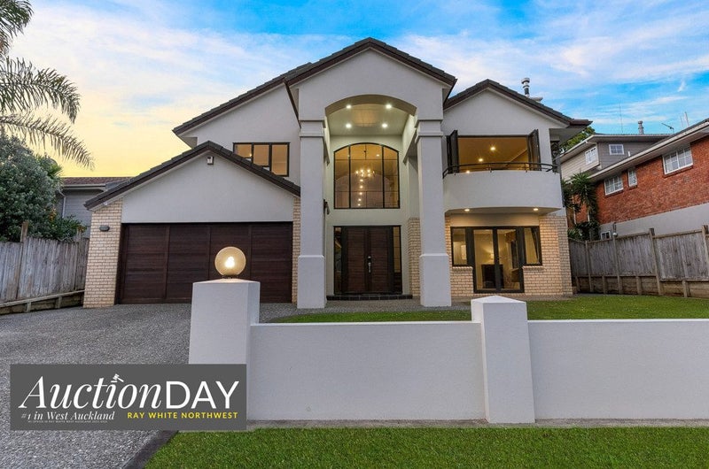 31 Lagoon Way, West Harbour, Auckland - Carousel 1