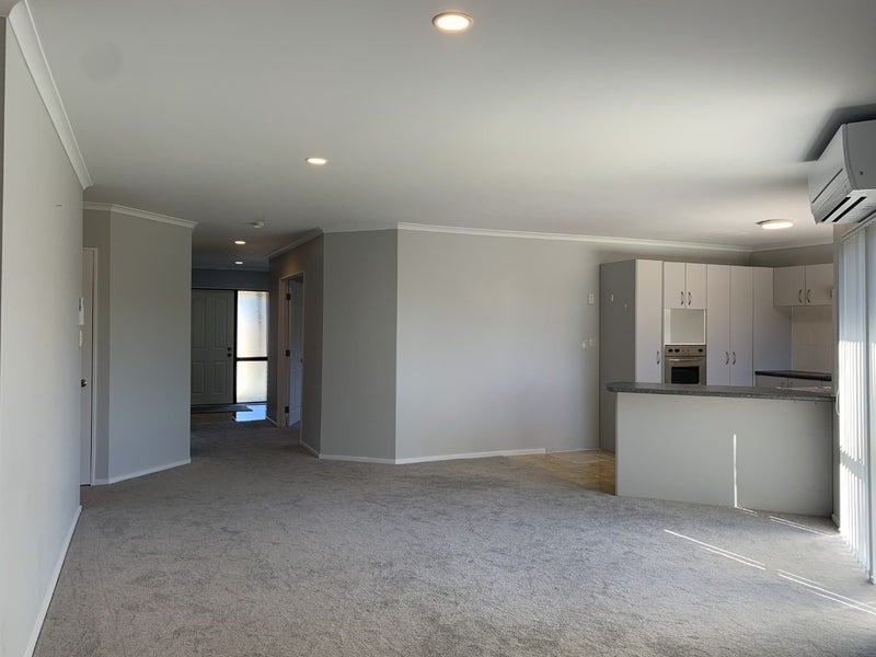 6 Fleetwood Drive, Henderson, Auckland - Carousel 1