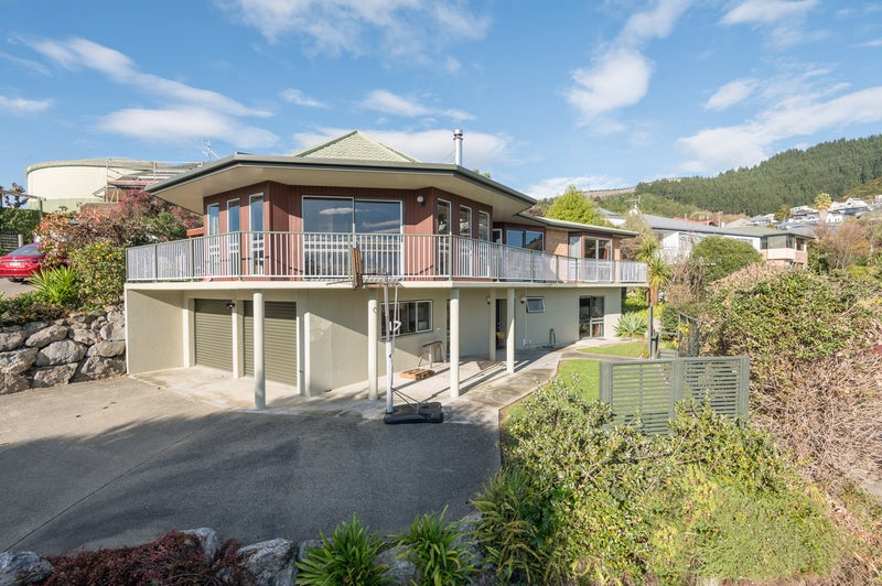 8 Centenary Place, Richmond - Carousel 2