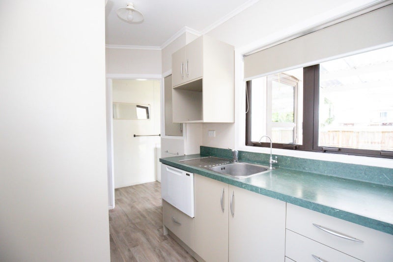 3 St Pauls Drive, Brookfield, Tauranga - Carousel 2