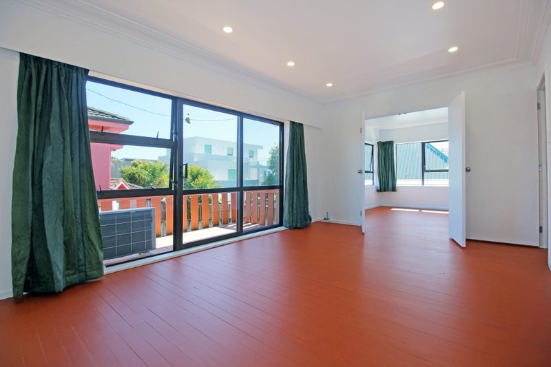 20 Richard Avenue, Bucklands Beach, Auckland - Carousel 2