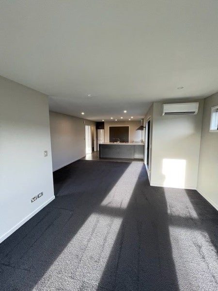 6 McLendon Green, Belfast, Christchurch - Carousel 17