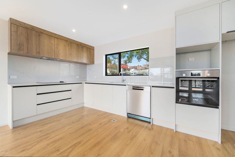 32C Roseville Street, New Windsor, Auckland - Carousel 2