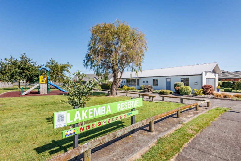 16 Royal Oak Drive, Kelvin Grove, Palmerston North - Carousel 21