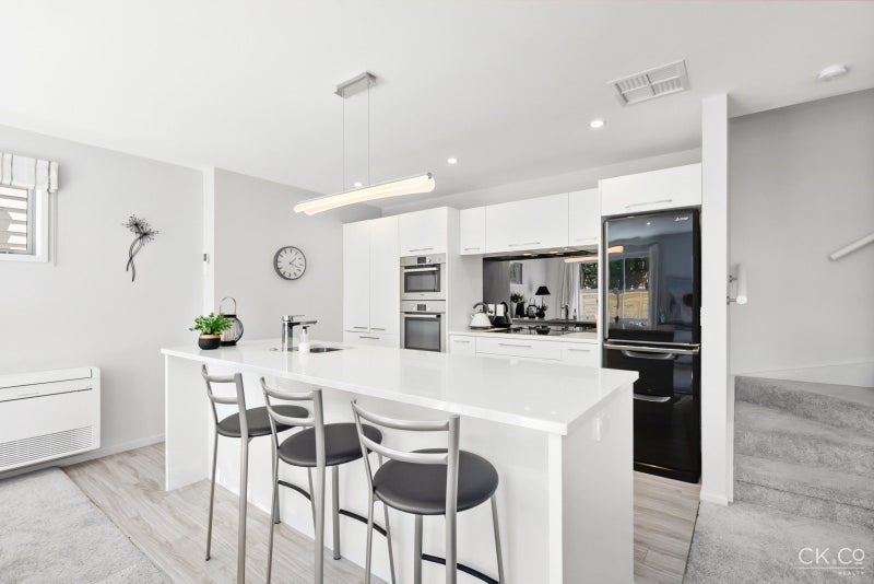 4 Latimer Way, Petone, Lower Hutt - Carousel 2