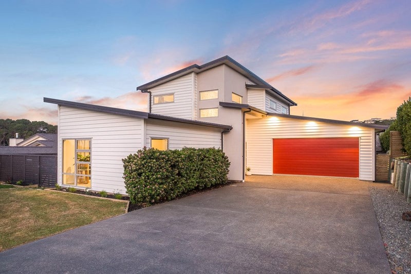 17 John Burke Drive, Aotea, Porirua - Carousel 1