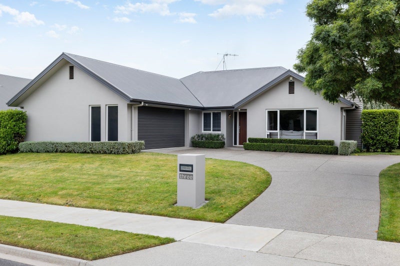 3 Ravenscourt Place, Huntington, Hamilton - Carousel 1