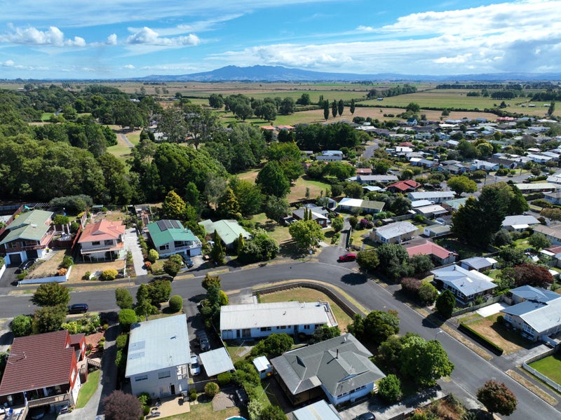 32 Resthill Crescent, Glenview, Hamilton - Carousel 23