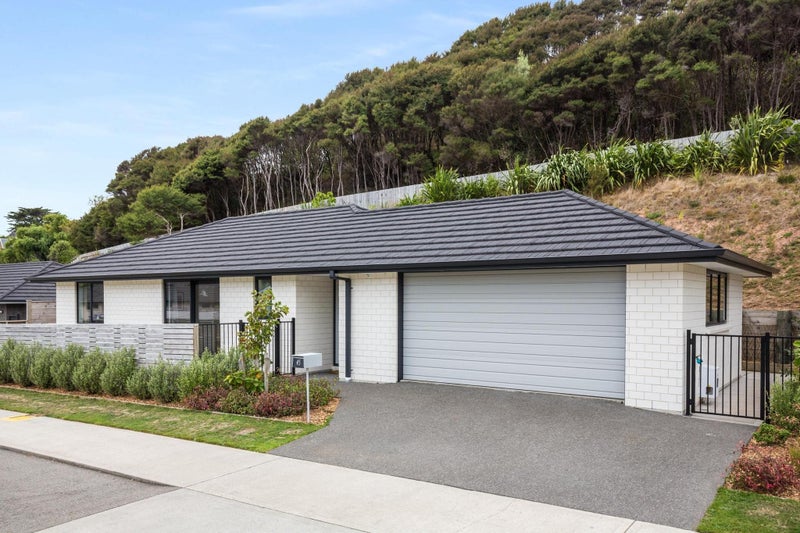 45 Tradewinds Drive, Whitby, Porirua - Carousel 28