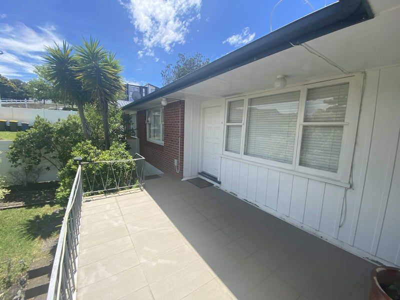 2/15 East Coast Road, Milford, Auckland - Carousel 7