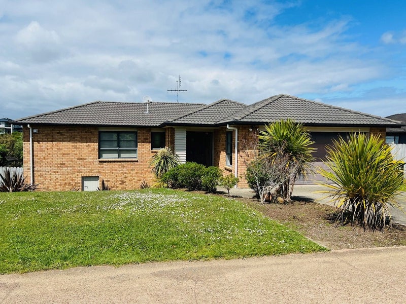 30 Toomer Place, Beachlands, Auckland - Carousel 20