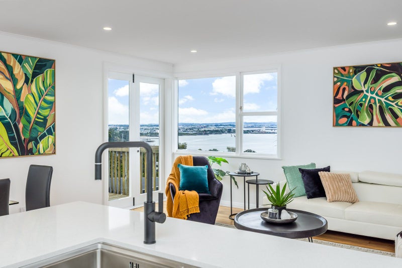 2A Hoskins Avenue, Hillsborough, Auckland - Carousel 1