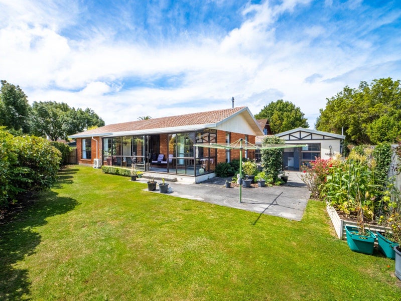 25 Heaphy Place, Casebrook, Christchurch - Carousel 1