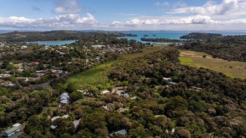 51 Bay Road, Ostend, Waiheke Island - Carousel 16