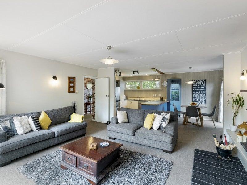 33 Wright Street, Wainuiomata, Lower Hutt - Carousel 2