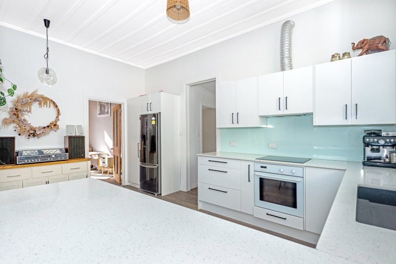 6 Cook Street, Te Hapara, Gisborne - Carousel 2