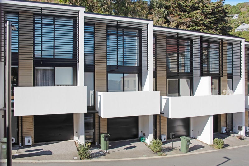 31 Erica Pabst WAY, Island Bay, Wellington - Carousel 17