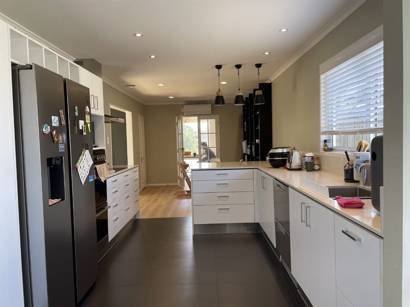 19 Chorley Grove, Churton Park, Wellington - Carousel 2