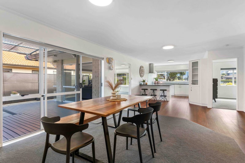 21 Pacific View Road, Papamoa Beach, Papamoa - Carousel 1