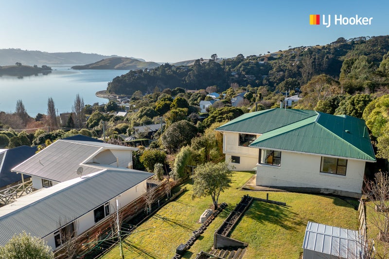 30 Frances Street, Broad Bay, Dunedin - Carousel 2