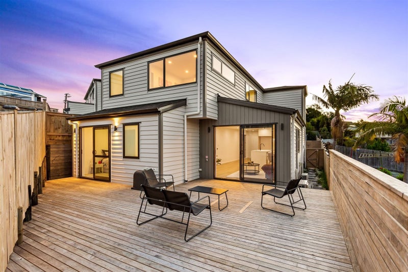 152C Luckens Road, West Harbour, Auckland - Carousel 1