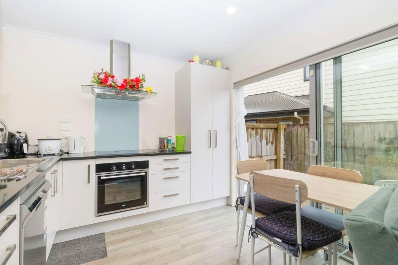 6/215 Massey Street, Frankton, Hamilton - Carousel 2