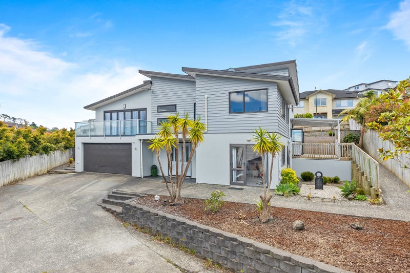 12 Hilton Close, Fairview Heights, Auckland - Carousel 1