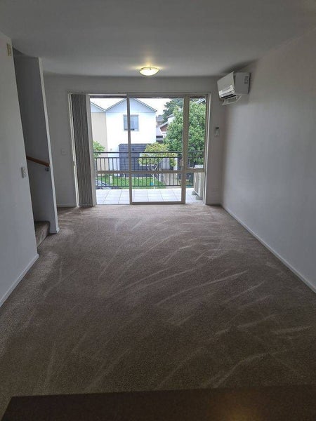 43 Kirikiri Lane, East Tamaki, Auckland - Carousel 2
