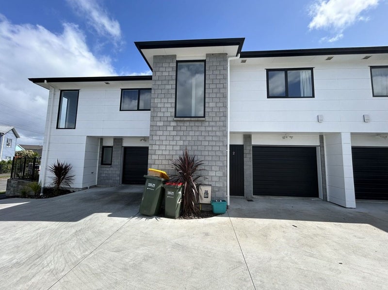 2/26 May Street, Hamilton East, Hamilton - Carousel 1