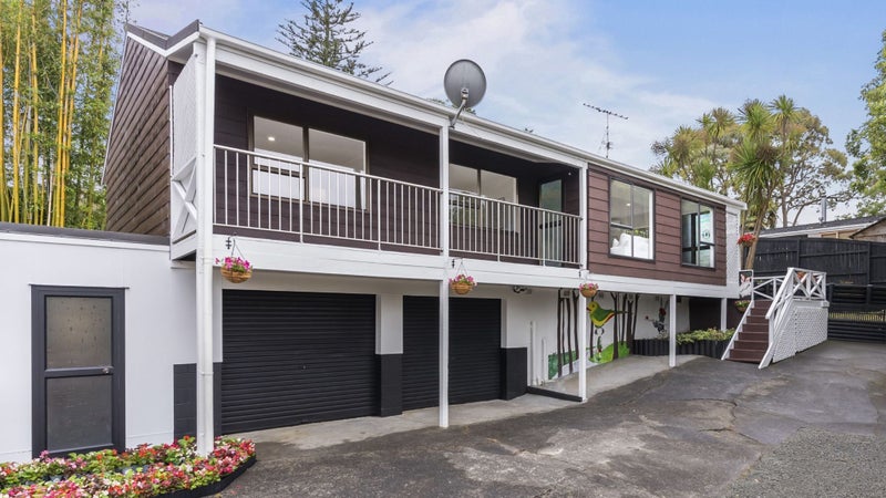 2/687 East Coast Road, Browns Bay, Auckland - Carousel 1