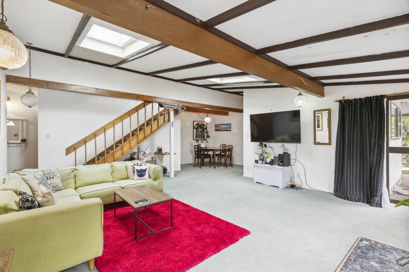 10 Branscombe Street, Johnsonville, Wellington - Carousel 1