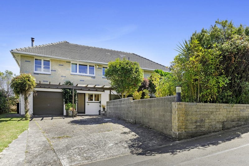 27 Bedford Grove, Kelson, Lower Hutt - Carousel 21