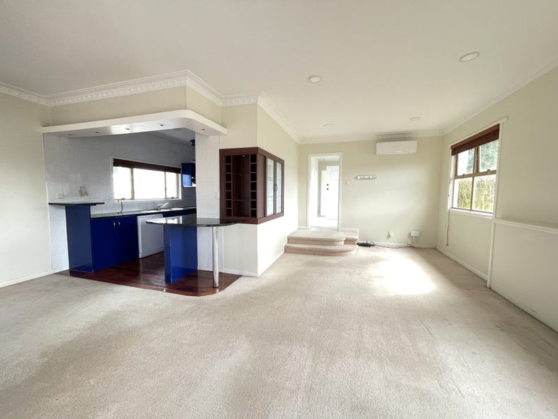15 Lake Road, Northcote, Auckland - Carousel 2