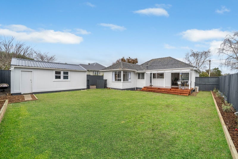 22 Sandford Street, Trentham, Upper Hutt - Carousel 1