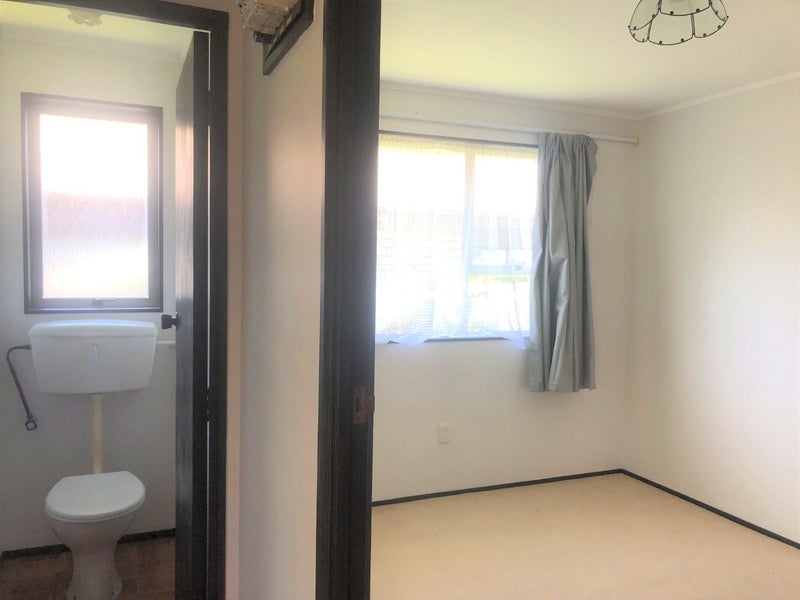 33B Normandy Avenue, Melville, Hamilton - Carousel 8