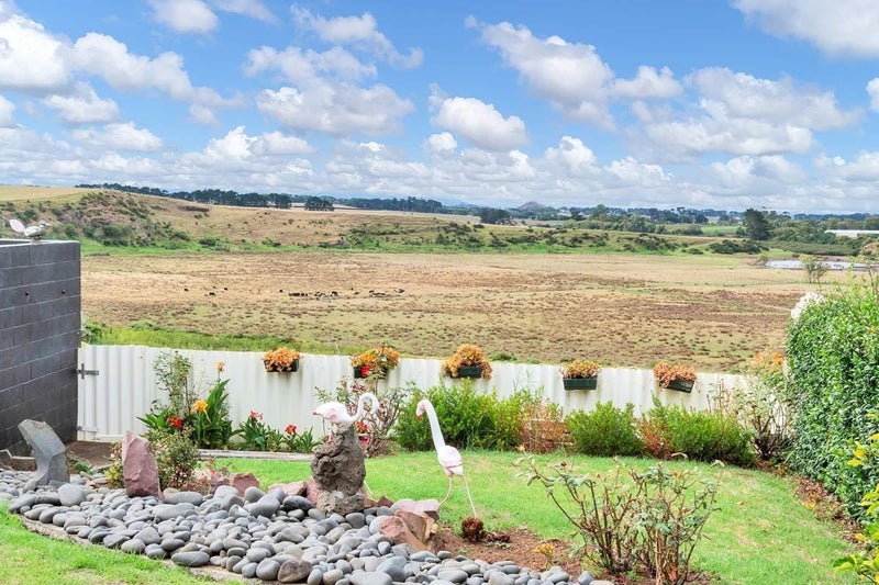 22 Pukaki Road, Mangere, Auckland - Carousel 12