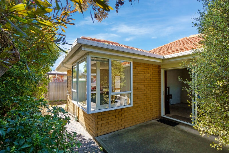 1/2 Bentley Street, Russley, Christchurch - Carousel 12