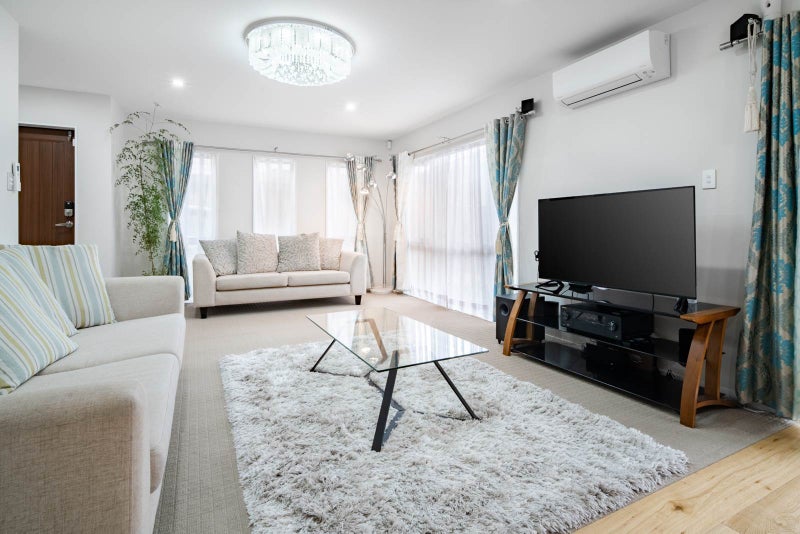 8 Nandi Lane, Ranui, Auckland - Carousel 2