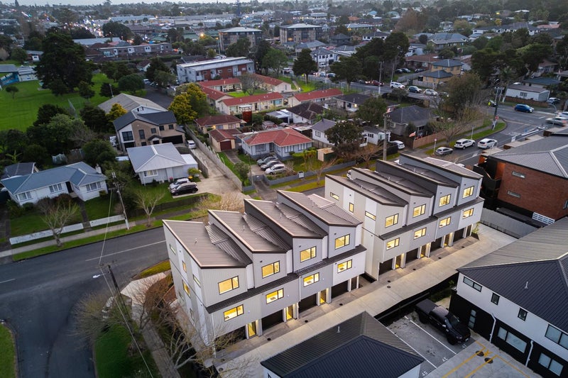 8/2 Hyde Street, Manurewa East, Auckland - Carousel 14