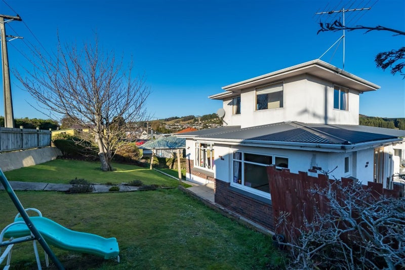 66 Waldron Crescent, Green Island, Dunedin - Carousel 1