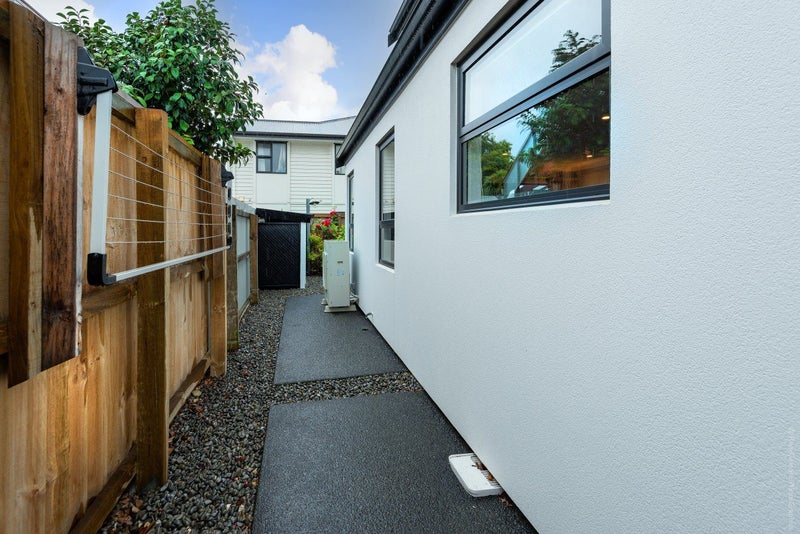 1/18 Kenilworth Street, Addington, Christchurch - Carousel 22